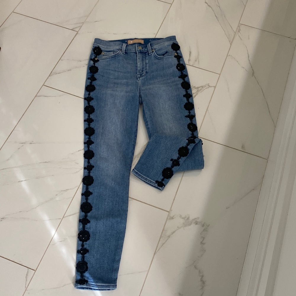 7 For all Mankind Luxe Vintage jeans size 26 with embroidery.